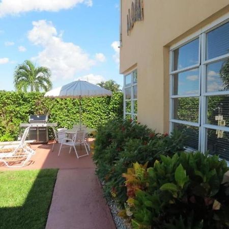 Studio Intracoastal Views! 5 Min Walk To The Beach Vila Pompano Beach Exterior foto
