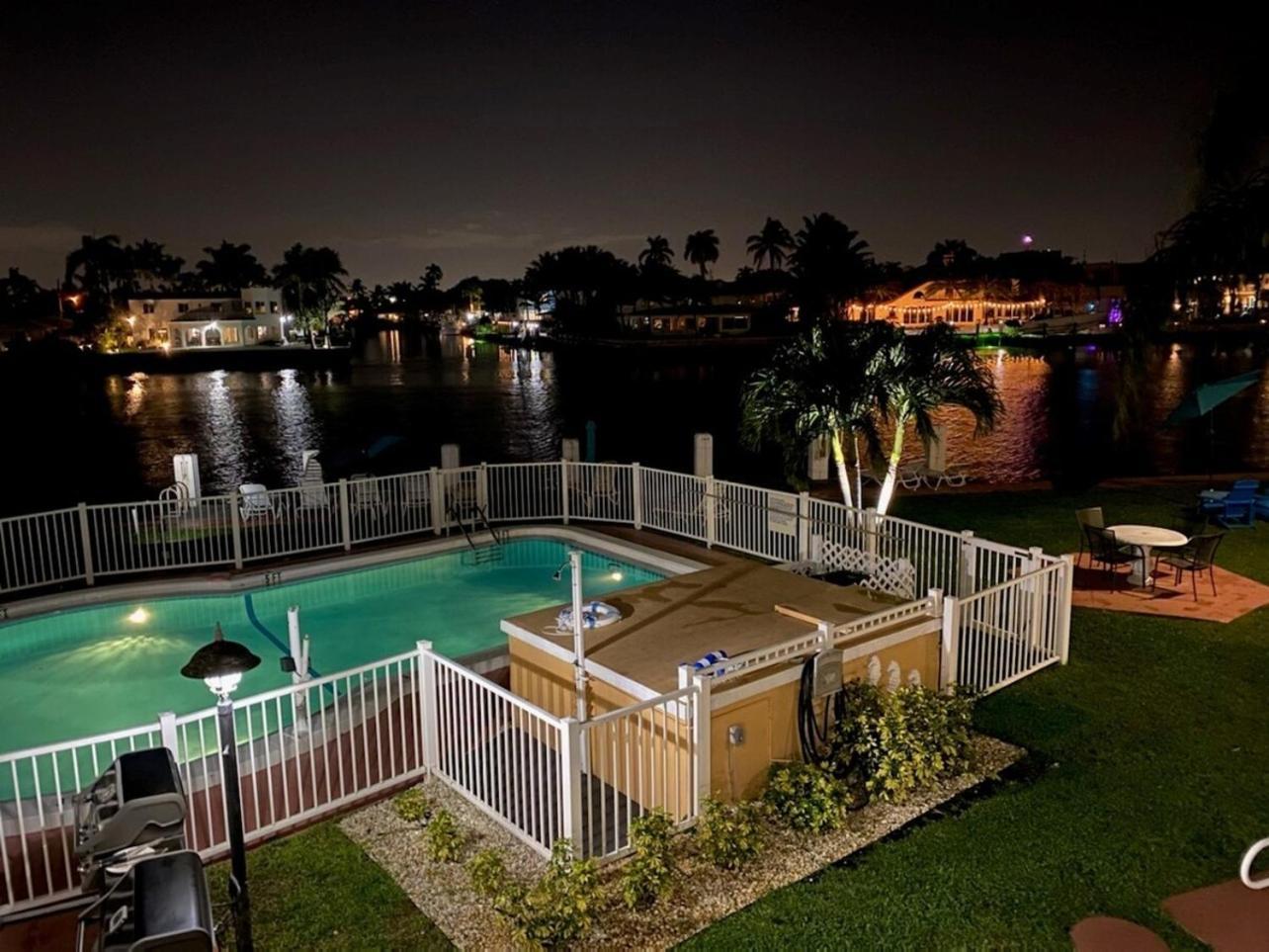 Studio Intracoastal Views! 5 Min Walk To The Beach Vila Pompano Beach Exterior foto